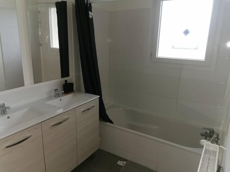 Jolie Maison Entiere Avec 3 Chambres Centre Ville Saint-André-de-Cubzac 외부 사진
